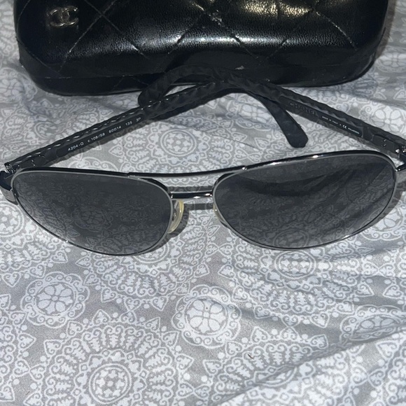 Glasses - Picture 9 of 11